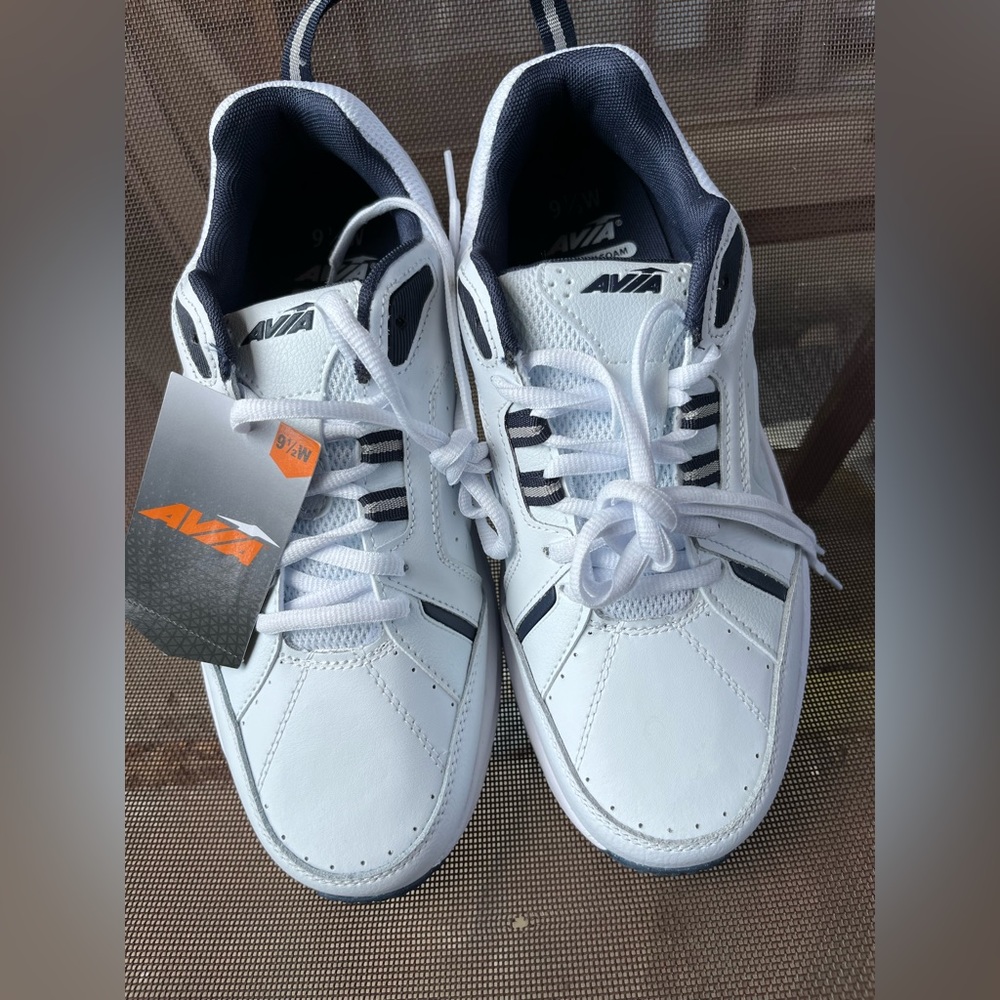 Avia men’s quickstep wide width lace up walking shoe Size 9.5